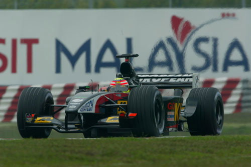 Ferrari, Rubens resume work on F2004 at Mugello.