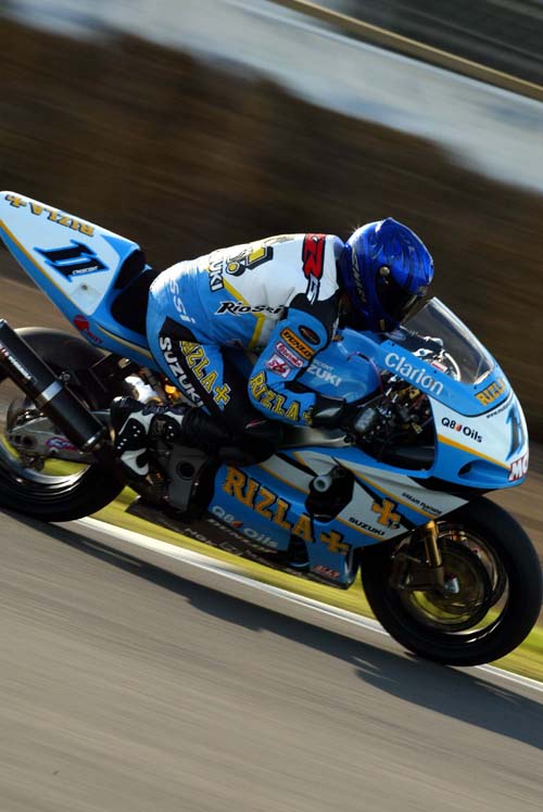 Emmett switches teams as BSB heads for Thruxton.