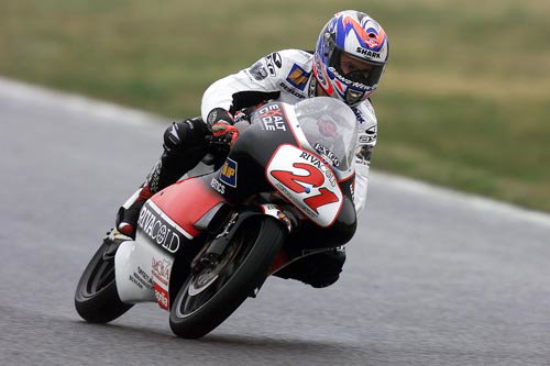 Top 2-stroke Barros congratulated by Barrichello.