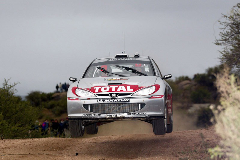 Skoda score first points of 2002.