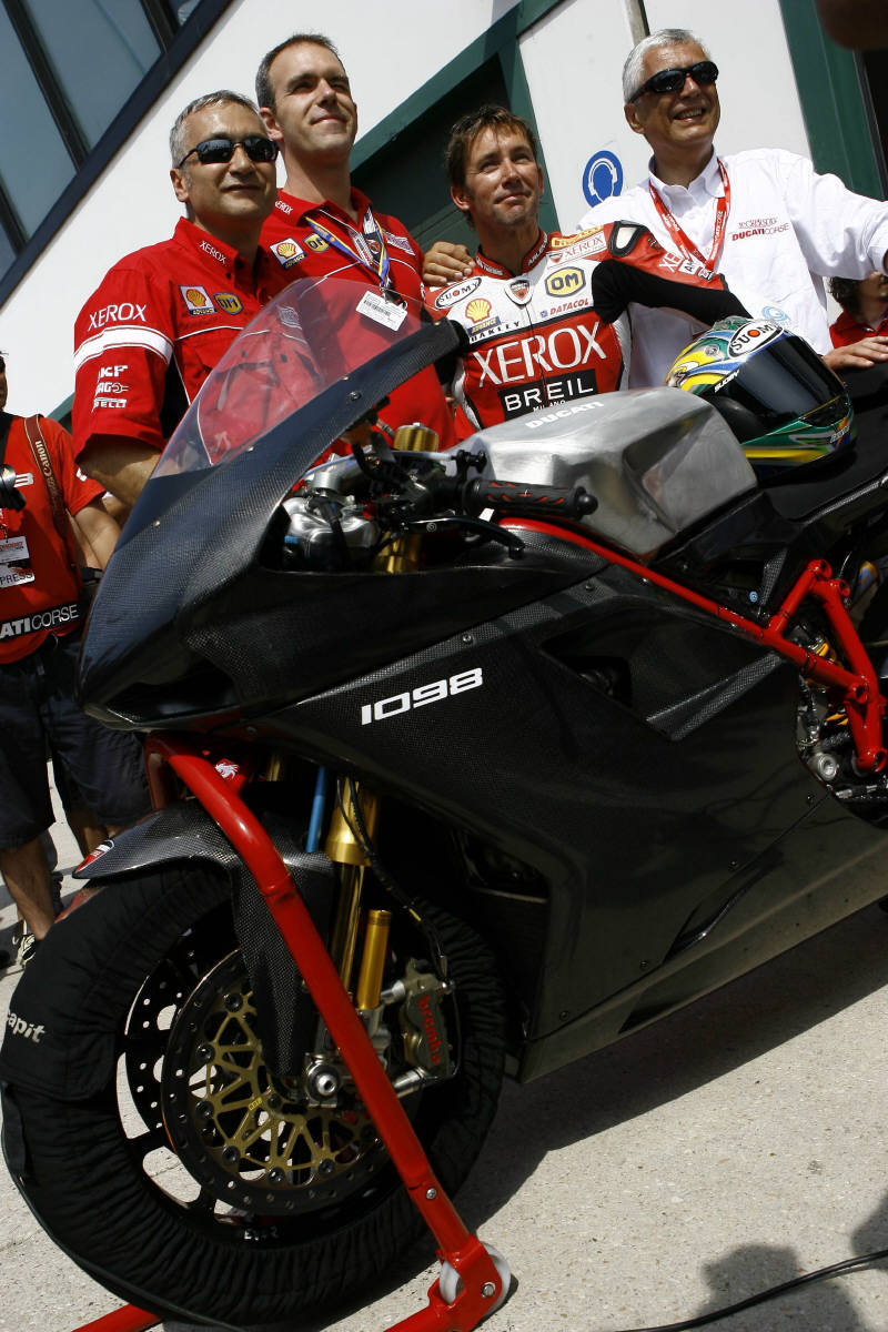 FIRST PICTURES: Ducati 1098 F08 Superbike. | Crash.net