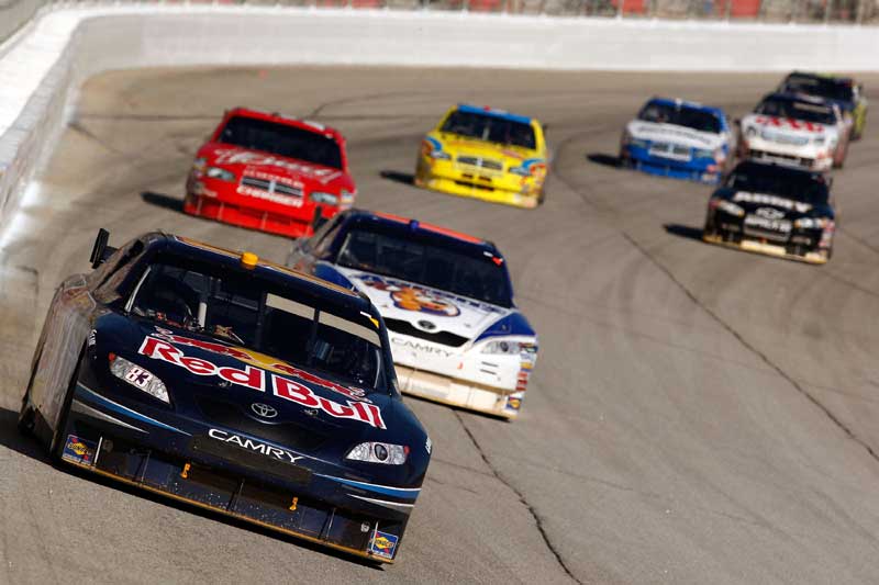 Rivals pay tribute to retiring Jarrett.