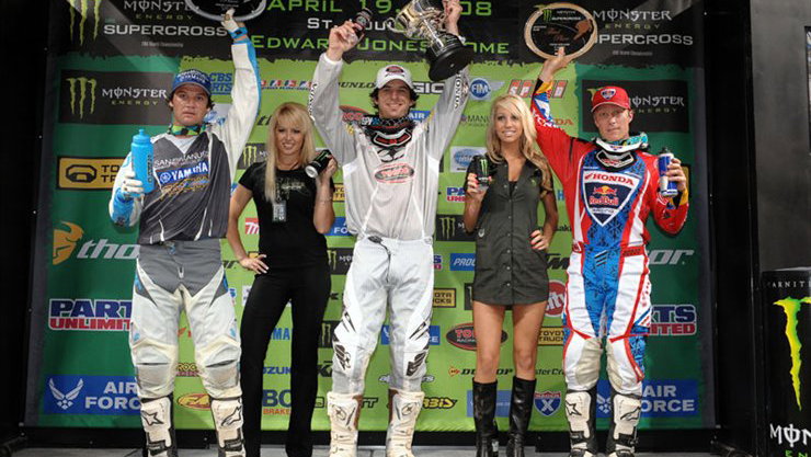 Windham victory tightens title chase.