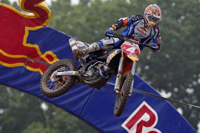 Stewart wins wet and wild Unadilla.