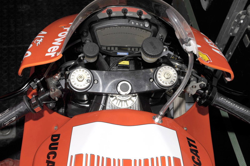 Lorenzo podium to wrap up rookie title.