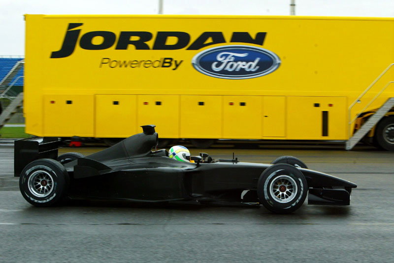 WilliamsF1, Western Union sign multi-year deal.