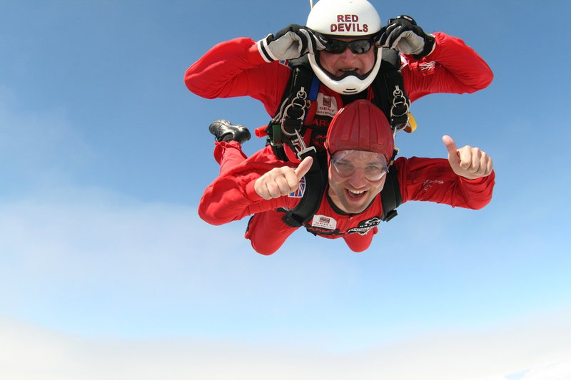 Harvey storms to stunning Porsche win.