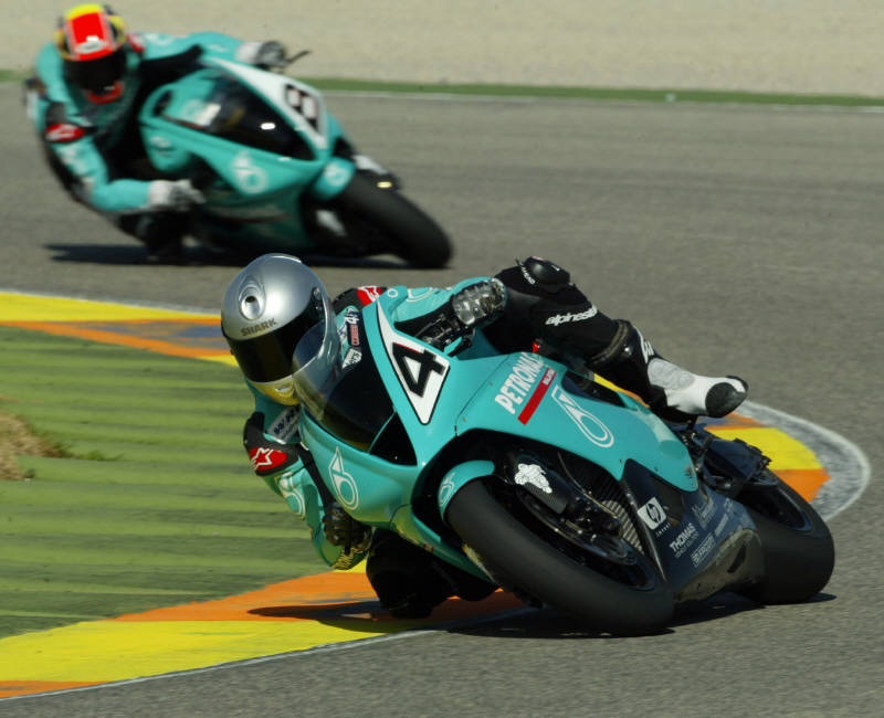 Fujiwara keeps Supersport pole.