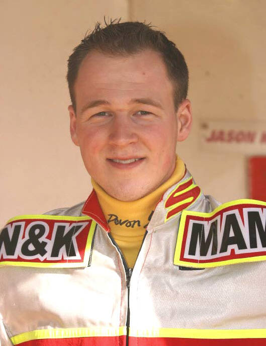 Heavy defeat for Racers.