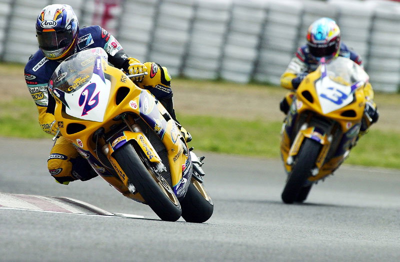 Laconi dominates on Ducati Fila debut.