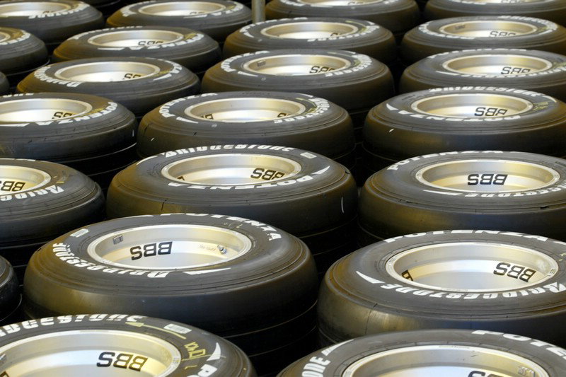 Kimi gives thumbs up to Dubai.