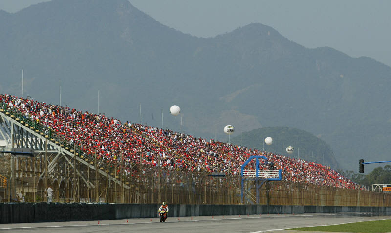 900cc MotoGP from 2007, new weight limits.