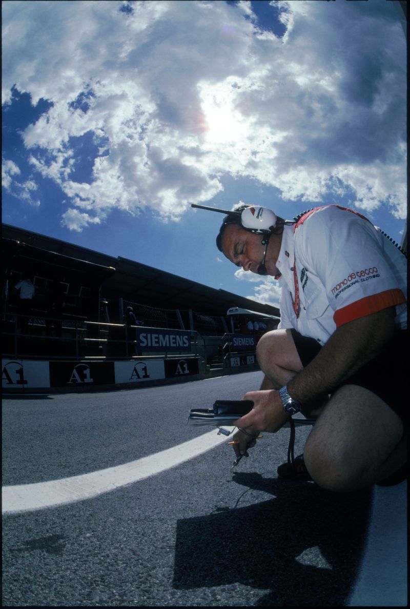 BMW plays down Button rift rumours.