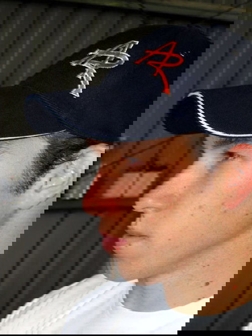 Official: Citroen C4 to replace Xsara in 2006.