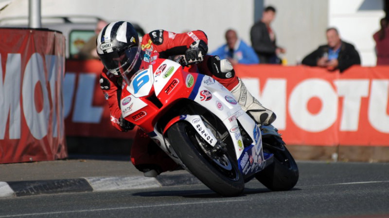 Scarborough Gold Cup: Dunlop stuns Guy Martin with Gold Cup triumph