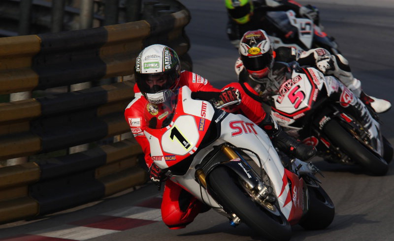 Michael Dunlop in late decision to compete at Tandragee