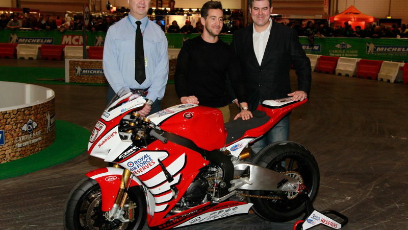 Simon Andrews on 2014 BSB grid with RAF Reserves Honda