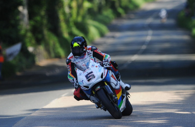 TT2014: Michael Dunlop throws down Superbike gauntlet