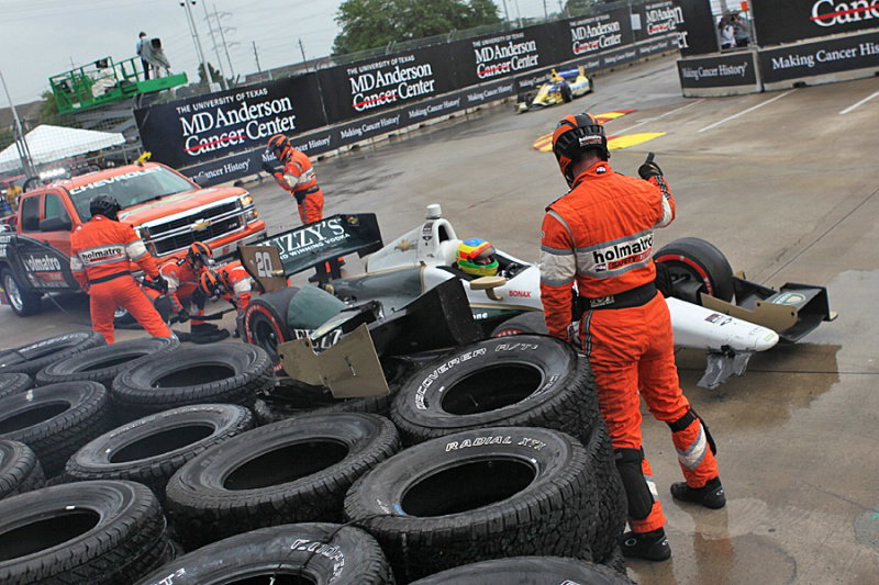 Indycar series modifies restart procedure