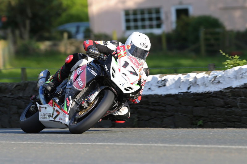 Classic TT: Graeme Crosby confirmed for Joey tribute lap