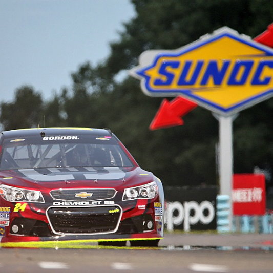 NASCAR: Gordon to start at back after practice crash
