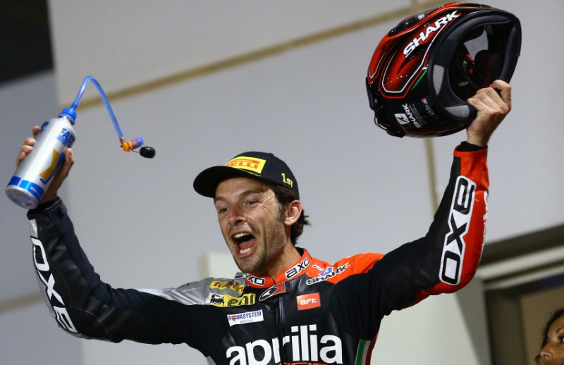 WSBK Qatar: Guintoli wins, Sykes takes three point lead into finale