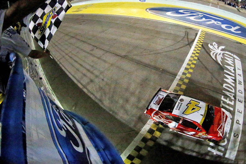 NASCAR Sprint Cup Homestead: Harvick wins, clinches title