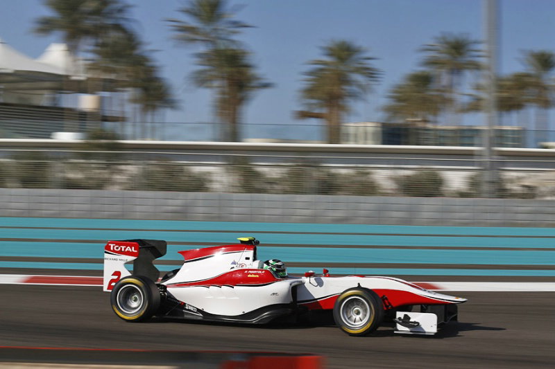 GP3 Abu Dhabi: Niederhauser excluded, Yelloly wins race 2