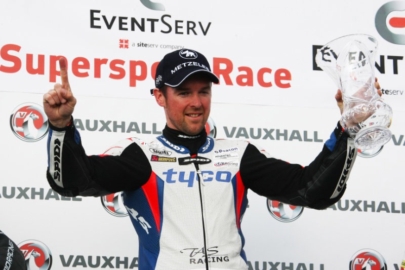 NW200: Martin: This isn't a proper road race