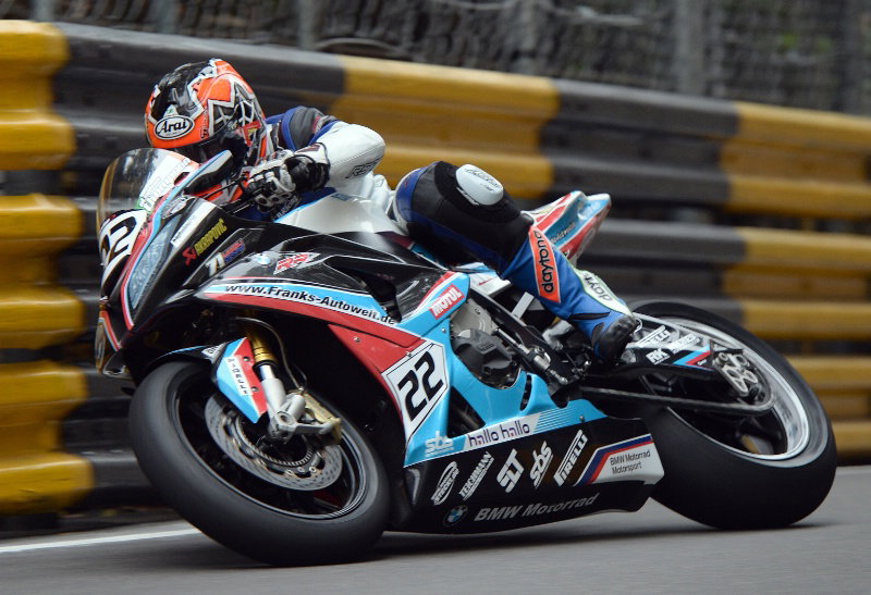 TT 2015: Hutchinson in late Yamaha deal for Supersport class