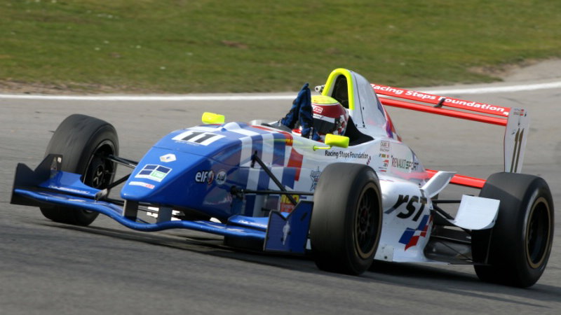 FRenault UK: Webb, Calado win at Brands