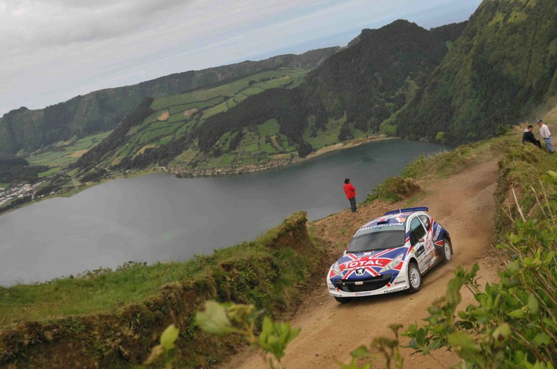 Meeke leads in Azores