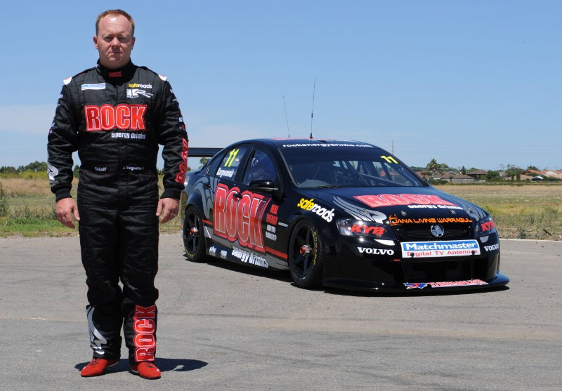 TeamVodafone unveil 2010 Holden challengers