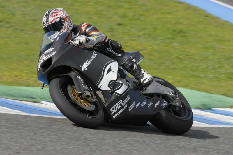 Elias undergoes operation in Spain