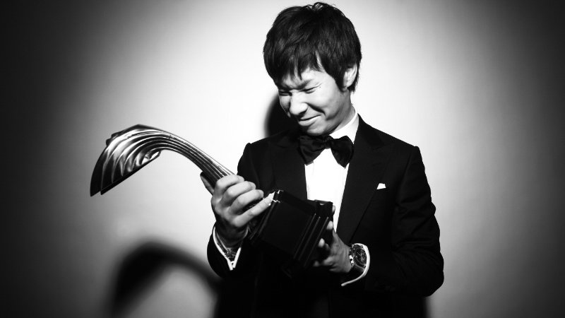 Kobayashi takes rookie award