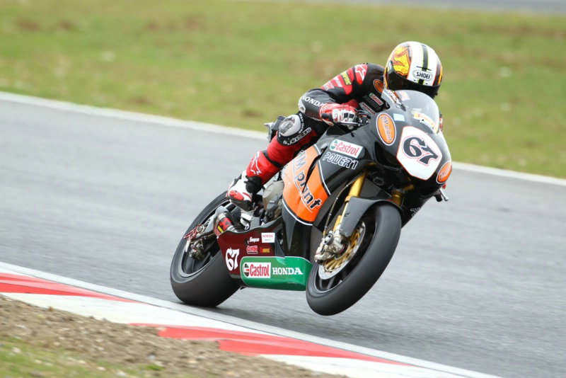 Laverty splashes to first win of 2011