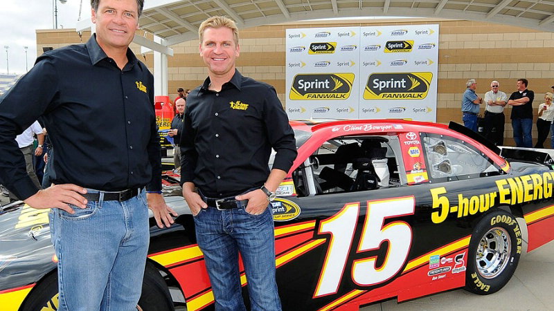 Bowyer confirms 2012 move to Waltrip Racing