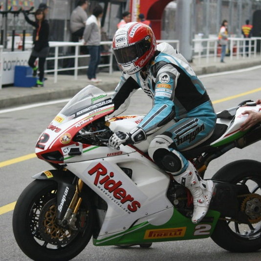 2022 Isle of Man TT | Supersport double lands Michael Dunlop 21st TT win