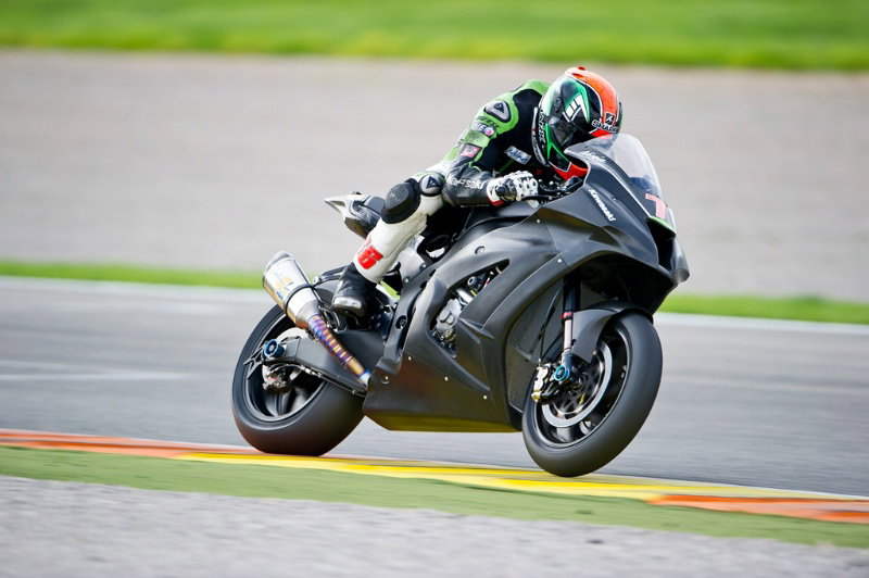 Discount code for Official WSBK season review!