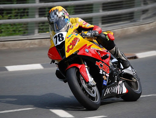 Johnson and Heneghan spearhead TT offensive for Quattro Kawasaki