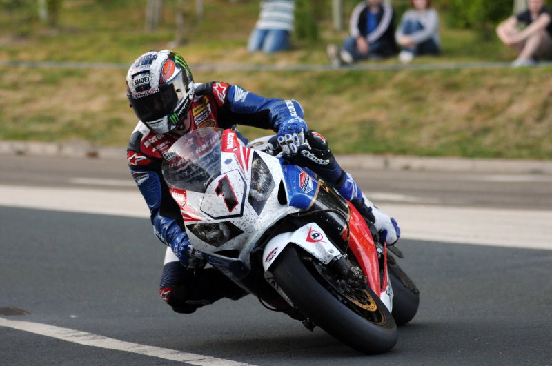 Guy Martin ends season in style with Gold Cup success