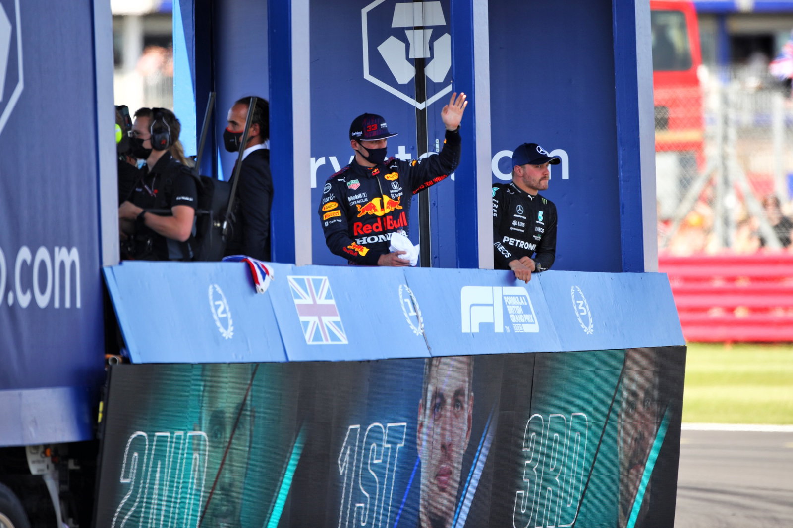 Lewis Hamilton (GBR) Mercedes AMG F1; Max Verstappen (NLD) Red Bull Racing; and Valtteri Bottas (FIN) Mercedes AMG F1 on the