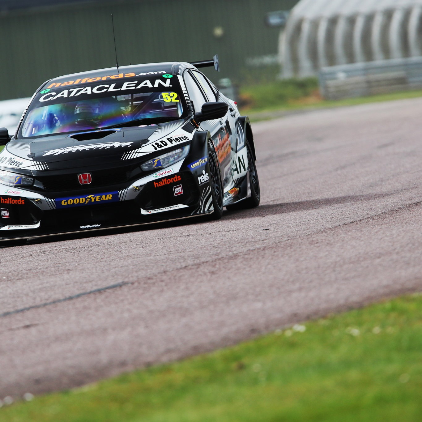 Gordon Shedden (GBR) - Halfords Racing with Cataclean Honda Civic Type