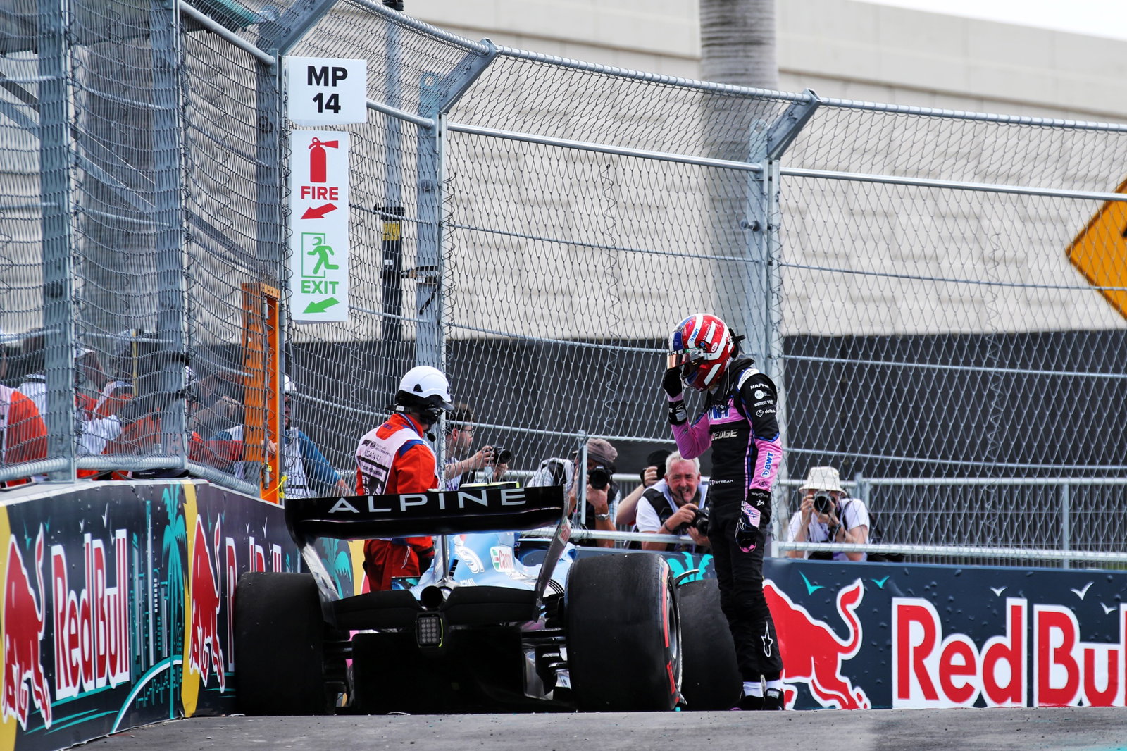Esteban Ocon (FRA) Alpine F1 Team A522 crashed in the second practice session. Formula 1 World Championship, Rd 5, Miami
