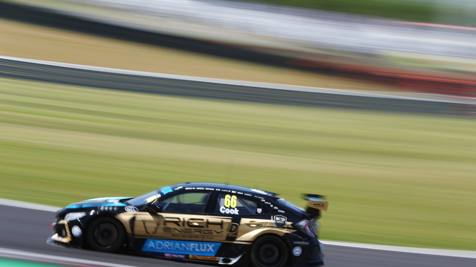 Josh Cook (GBR) - Rich Energy BTC Racing Honda Civic Type