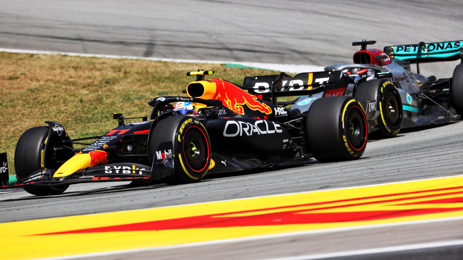 Sergio Perez (MEX) Red Bull Racing RB18. Formula 1 World Championship, Rd 6, Spanish Grand Prix, Barcelona, Spain, Race