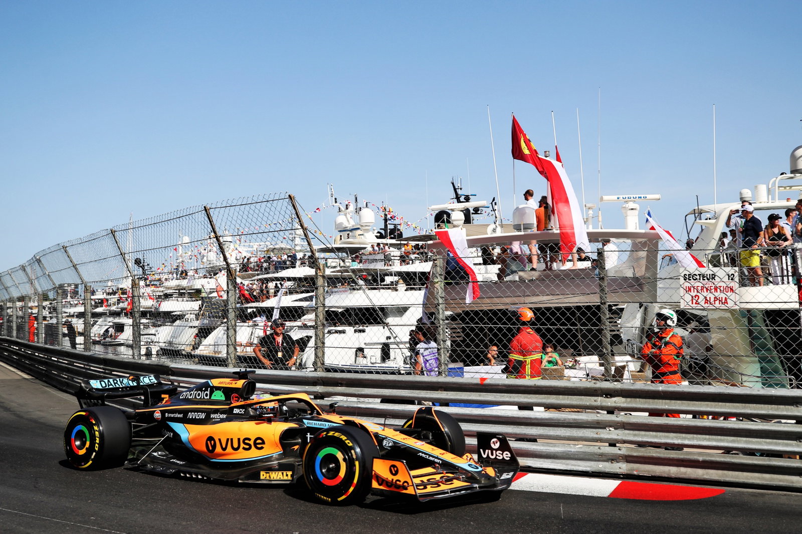Daniel Ricciardo (AUS) McLaren MCL36. Formula 1 World Championship, Rd 7, Monaco Grand Prix, Monte Carlo, Monaco,