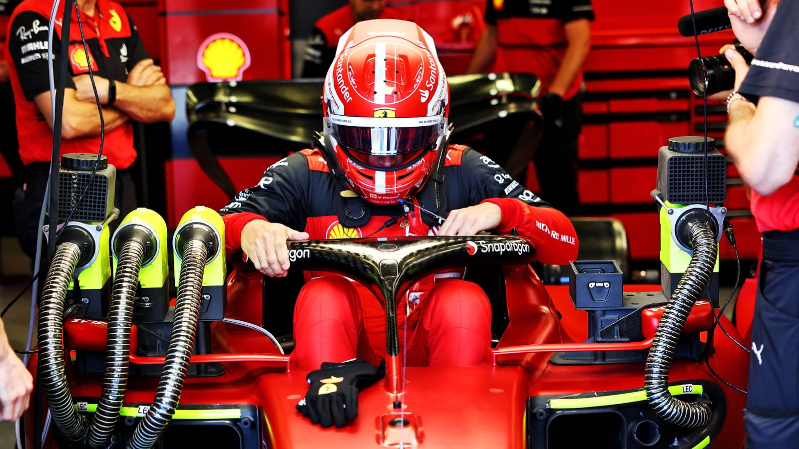 Charles Leclerc (MON) Ferrari F1-75. Formula 1 World Championship, Rd 8, Azerbaijan Grand Prix, Baku Street Circuit,
