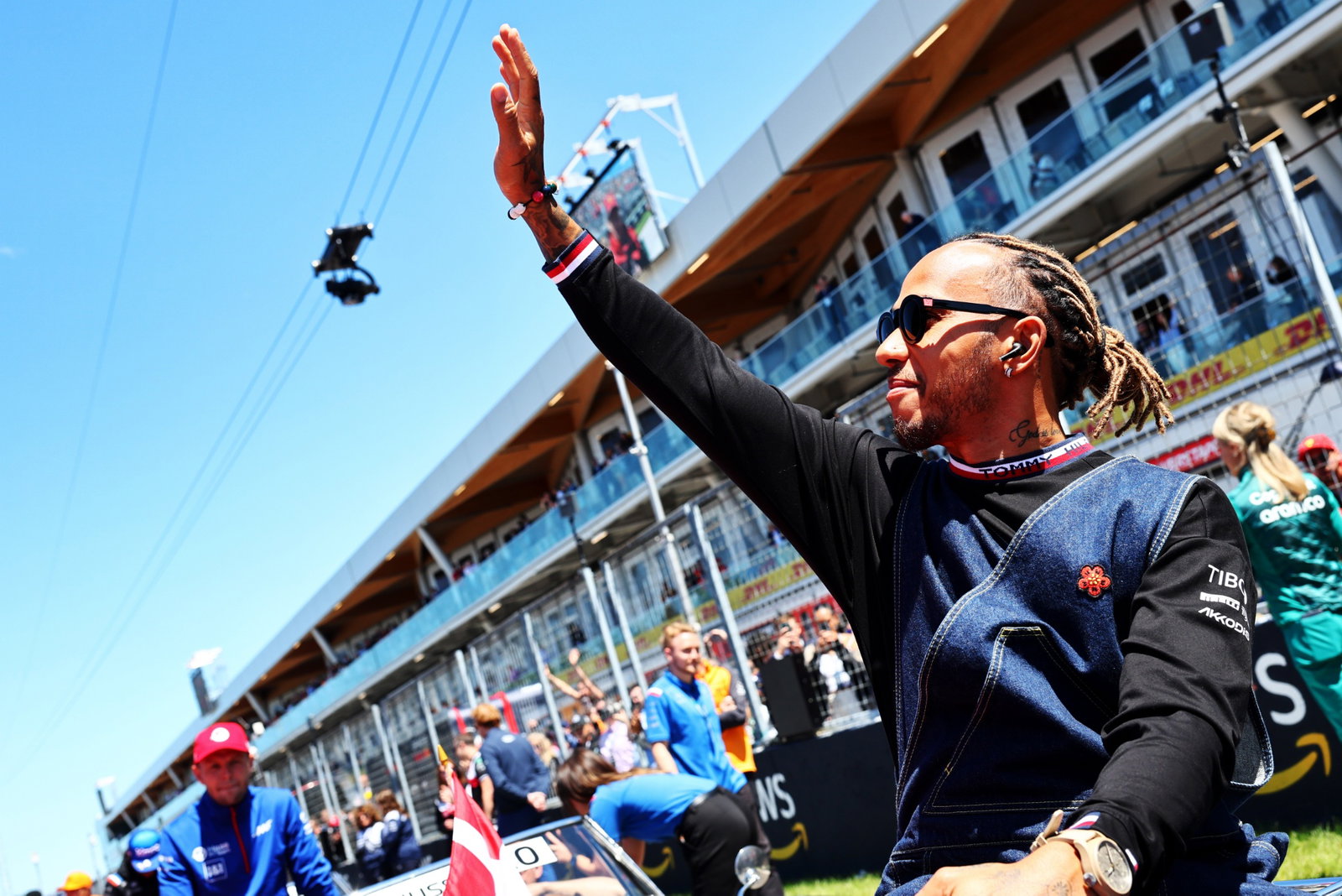 Lewis Hamilton (GBR) ) Mercedes AMG F1 di parade pembalap. Kejuaraan Dunia Formula 1, Rd 9, Grand Prix Kanada,