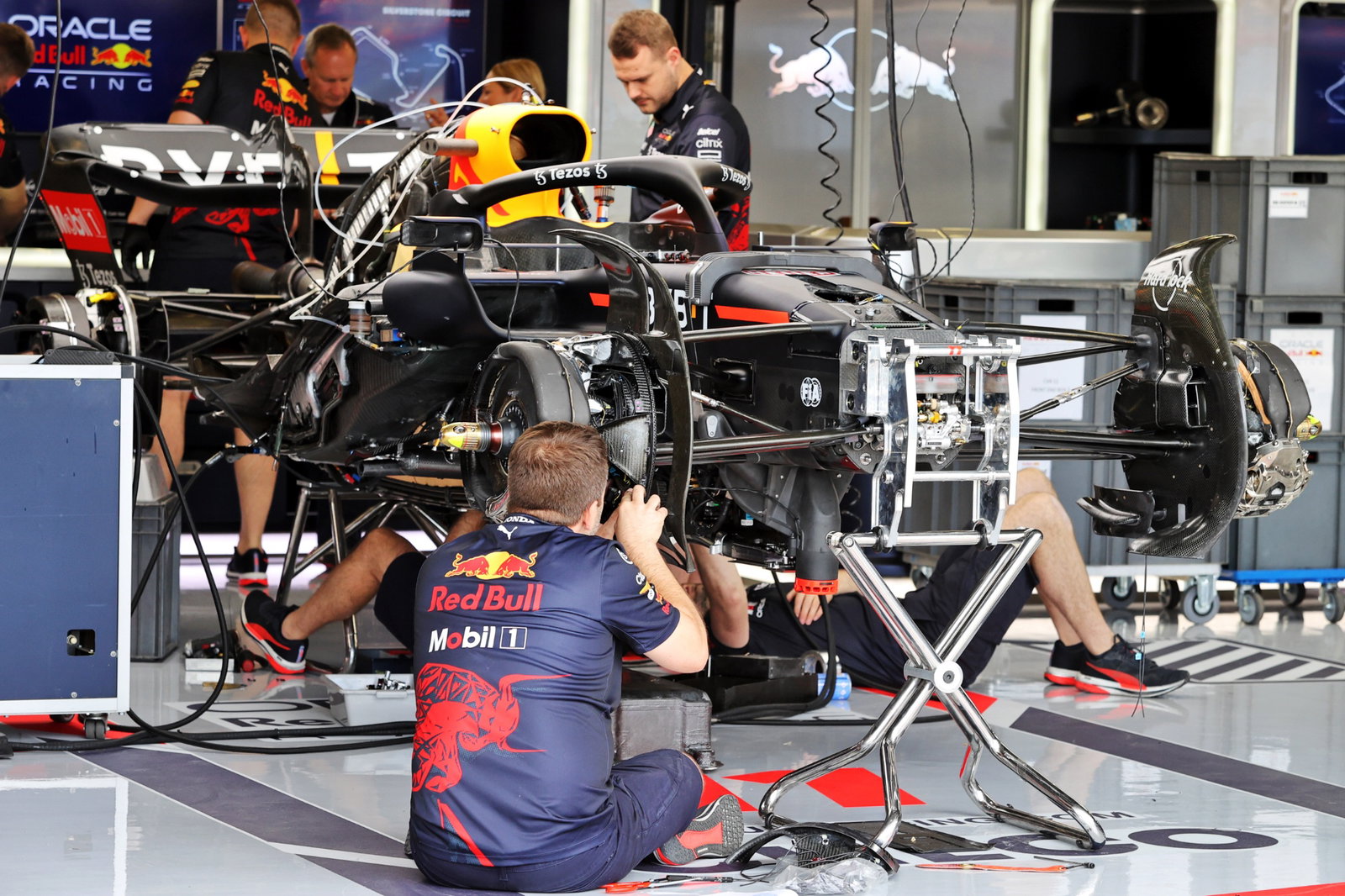 Red Bull Racing RB18 being built up in the pits. Formula 1 World Championship, Rd 10, British Grand Prix, Silverstone,